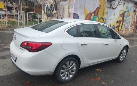 Opel Astra J, 2013 год, 980 000 рублей, 5 фотография