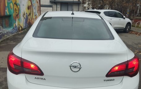 Opel Astra J, 2013 год, 980 000 рублей, 4 фотография