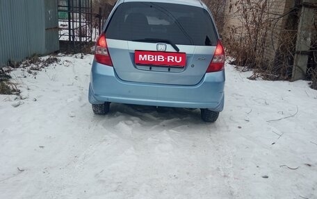 Honda Fit III, 2002 год, 420 000 рублей, 2 фотография