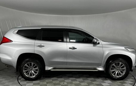 Mitsubishi Pajero Sport III рестайлинг, 2020 год, 3 670 000 рублей, 4 фотография