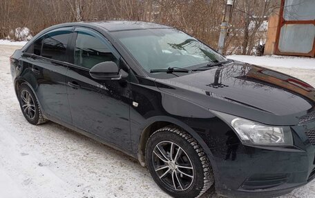 Chevrolet Cruze II, 2011 год, 775 000 рублей, 3 фотография