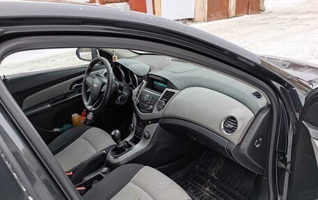 Chevrolet Cruze II, 2011 год, 775 000 рублей, 6 фотография