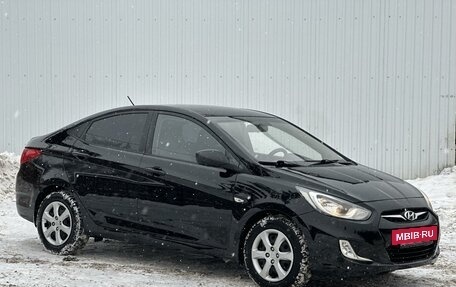 Hyundai Solaris II рестайлинг, 2012 год, 880 000 рублей, 4 фотография