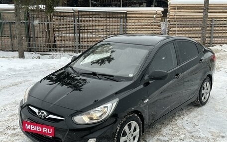 Hyundai Solaris II рестайлинг, 2012 год, 880 000 рублей, 11 фотография