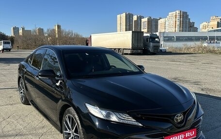 Toyota Camry, 2018 год, 3 850 000 рублей, 1 фотография