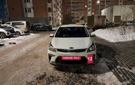 KIA Rio IV, 2017 год, 1 000 000 рублей, 2 фотография