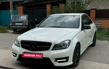 Mercedes-Benz C-Класс, 2011 год, 1 750 000 рублей, 1 фотография