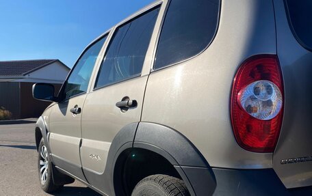 Chevrolet Niva I рестайлинг, 2018 год, 970 000 рублей, 5 фотография