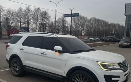 Ford Explorer VI, 2017 год, 2 750 000 рублей, 2 фотография