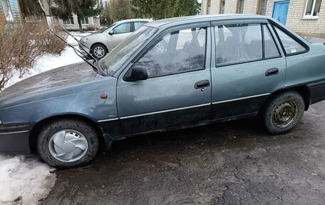 Daewoo Nexia I рестайлинг, 1999 год, 140 000 рублей, 2 фотография