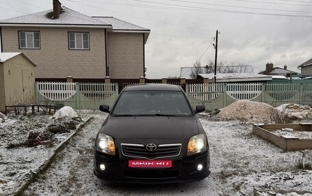 Toyota Avensis III рестайлинг, 2004 год, 975 000 рублей, 1 фотография