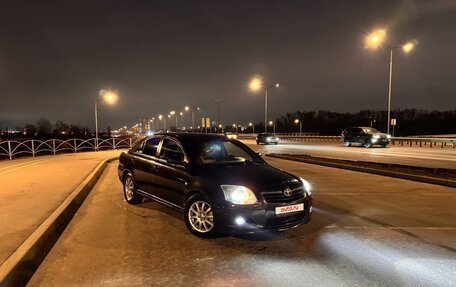 Toyota Avensis III рестайлинг, 2004 год, 975 000 рублей, 20 фотография