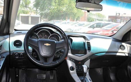 Chevrolet Cruze II, 2011 год, 865 000 рублей, 10 фотография