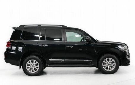 Toyota Land Cruiser 200, 2017 год, 6 150 000 рублей, 4 фотография