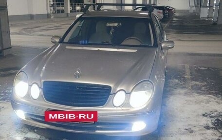 Mercedes-Benz E-Класс, 2004 год, 600 000 рублей, 3 фотография