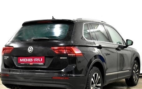 Volkswagen Tiguan II, 2019 год, 2 790 000 рублей, 2 фотография