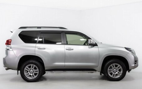 Toyota Land Cruiser Prado 150 рестайлинг 2, 2012 год, 2 899 000 рублей, 4 фотография