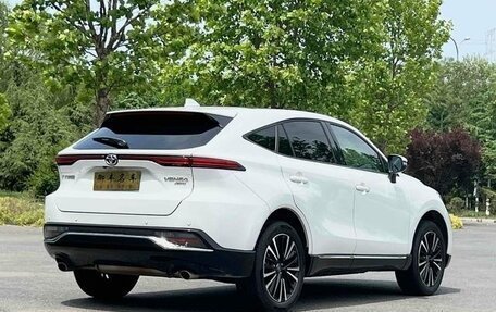 Toyota Venza, 2022 год, 4 100 000 рублей, 8 фотография