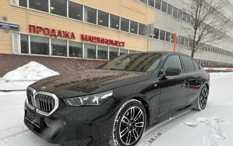 BMW 5 серия, 2023 год, 8 900 000 рублей, 12 фотография