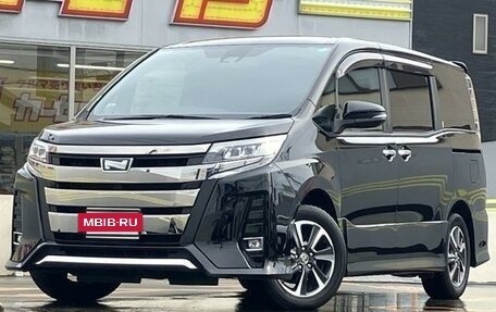 Toyota Noah III, 2021 год, 2 780 000 рублей, 16 фотография