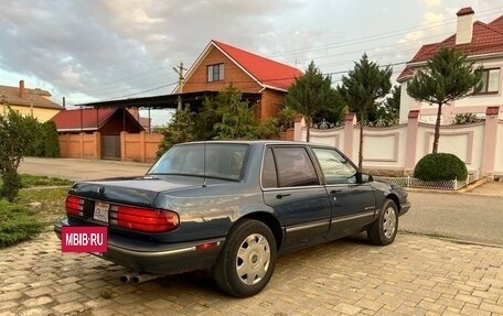 Pontiac Bonneville IX, 1992 год, 700 000 рублей, 15 фотография