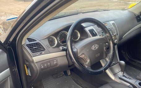 Hyundai Sonata VI, 2010 год, 920 000 рублей, 4 фотография