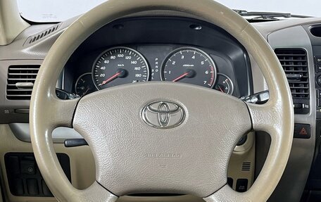 Toyota Land Cruiser Prado 120 рестайлинг, 2005 год, 1 799 000 рублей, 15 фотография