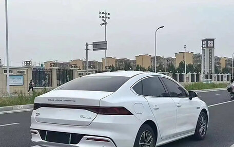 BYD Qin, 2021 год, 1 610 000 рублей, 4 фотография