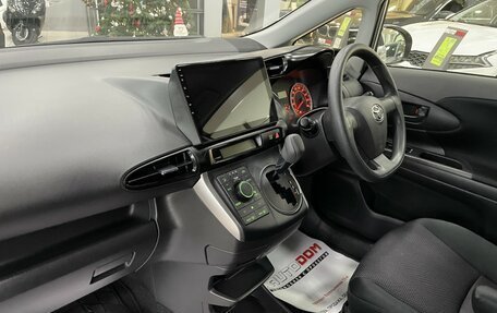 Toyota Wish II, 2012 год, 1 547 000 рублей, 21 фотография