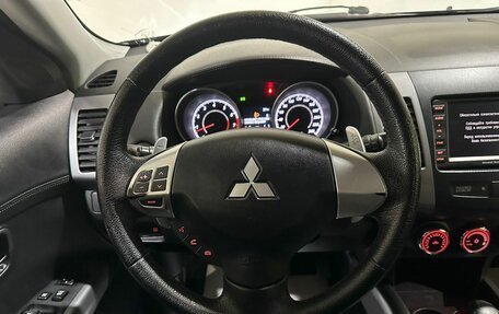 Mitsubishi Outlander III рестайлинг 3, 2011 год, 1 300 000 рублей, 18 фотография