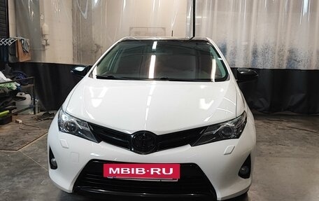 Toyota Auris II, 2014 год, 1 350 000 рублей, 5 фотография