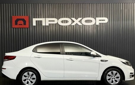 KIA Rio III рестайлинг, 2015 год, 937 000 рублей, 26 фотография