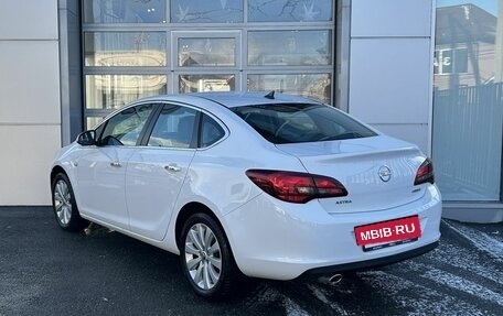 Opel Astra J, 2013 год, 990 000 рублей, 7 фотография