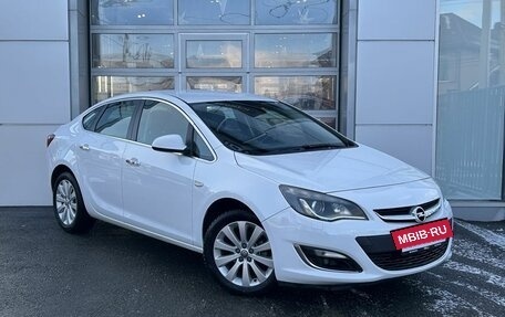 Opel Astra J, 2013 год, 990 000 рублей, 3 фотография