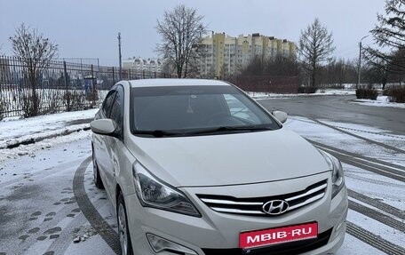 Hyundai Solaris II рестайлинг, 2015 год, 1 150 000 рублей, 1 фотография