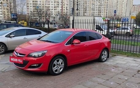 Opel Astra J, 2014 год, 1 250 000 рублей, 4 фотография