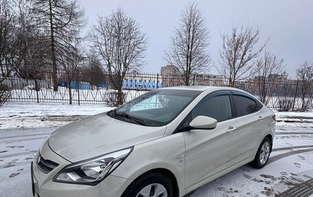 Hyundai Solaris II рестайлинг, 2015 год, 1 150 000 рублей, 3 фотография