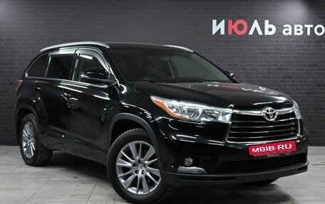 Toyota Highlander III, 2014 год, 3 500 000 рублей, 3 фотография