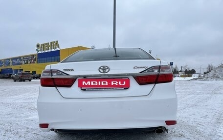 Toyota Camry, 2017 год, 2 350 000 рублей, 10 фотография