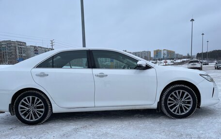 Toyota Camry, 2017 год, 2 350 000 рублей, 11 фотография