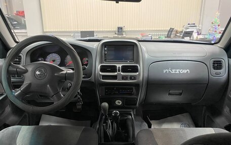 Nissan NP300, 2013 год, 1 345 000 рублей, 8 фотография