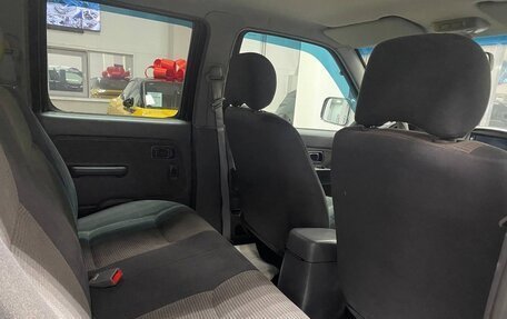 Nissan NP300, 2013 год, 1 345 000 рублей, 12 фотография