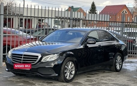 Mercedes-Benz E-Класс, 2018 год, 2 150 000 рублей, 3 фотография