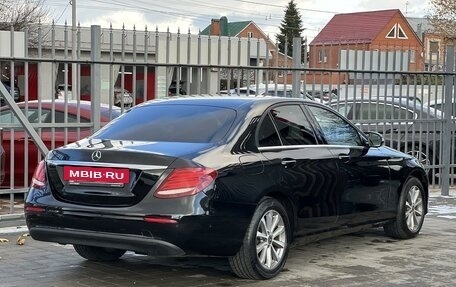 Mercedes-Benz E-Класс, 2018 год, 2 150 000 рублей, 6 фотография