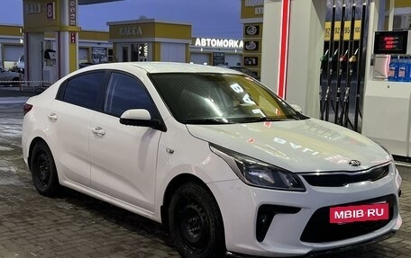 KIA Rio IV, 2018 год, 1 050 000 рублей, 3 фотография