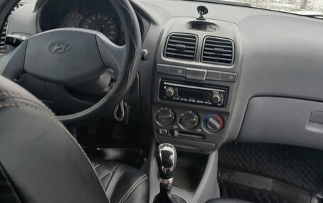 Hyundai Accent II, 2008 год, 560 000 рублей, 2 фотография