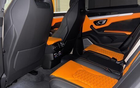 Lamborghini Urus I, 2021 год, 29 000 000 рублей, 17 фотография