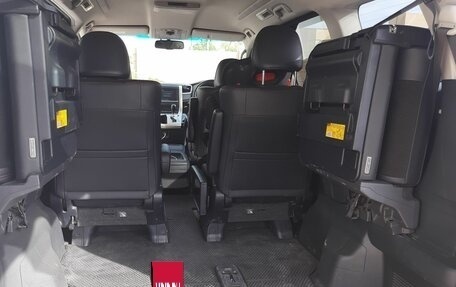 Toyota Vellfire I, 2013 год, 2 700 000 рублей, 16 фотография