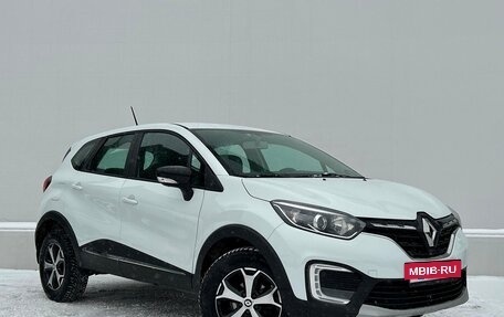 Renault Kaptur I рестайлинг, 2021 год, 1 883 200 рублей, 3 фотография