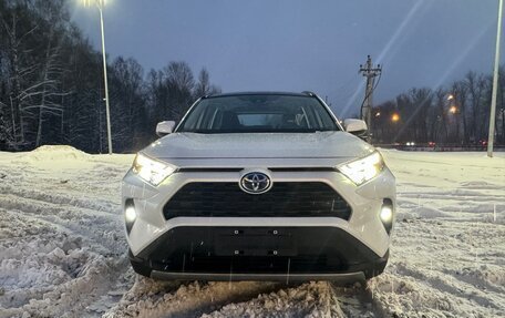 Toyota RAV4, 2024 год, 5 000 000 рублей, 2 фотография